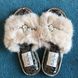 Brand New fuzzy slippers